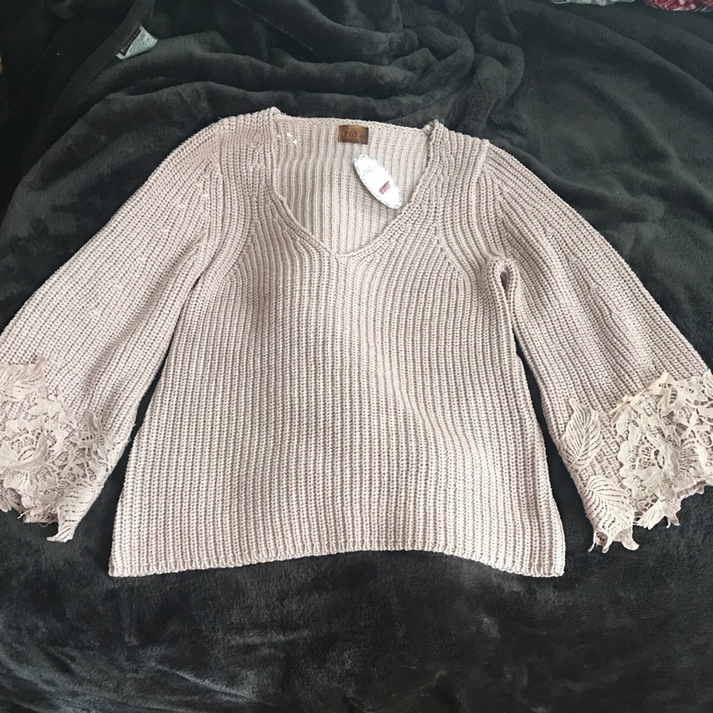 NWT Blush color sweater...